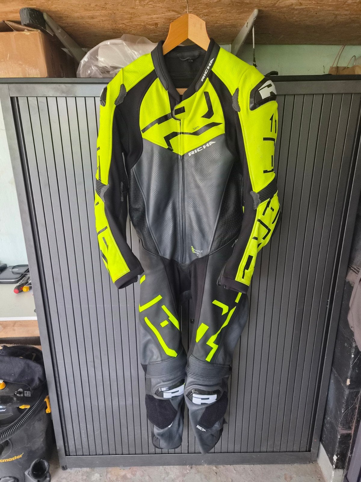 richa motor pack zo goed als nieuwe, Motoren, Ophalen, Broek | leer, Heren, Richa