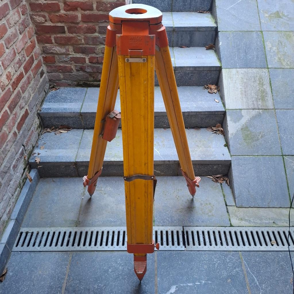 Te koop statief driepoot, Ophalen, Gebruikt
