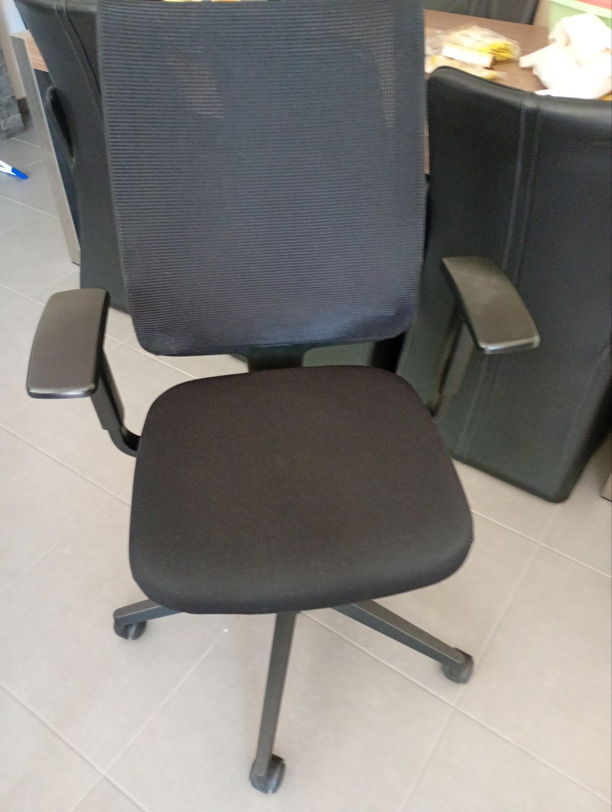 BOÎTIER EN ACIER, Enlèvement, Comme neuf