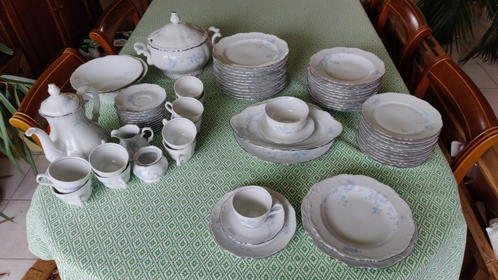 Klassiek porseleinen eet en koffieservies Bavaria  12delig,, Antiek en Kunst, Antiek | Servies compleet, Ophalen