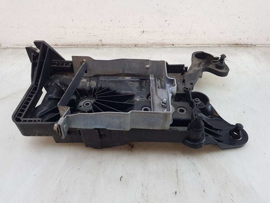 BAC A BATTERIE Volkswagen Golf VIII (CD1) (|5WA915331|), Volkswagen, Volkswagen AG, Utilisé, Kundenbetreuung@volkswagen.de