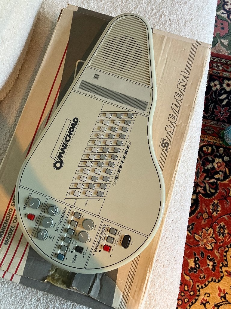 Omnichord OM 84, Muziek en Instrumenten, Ophalen
