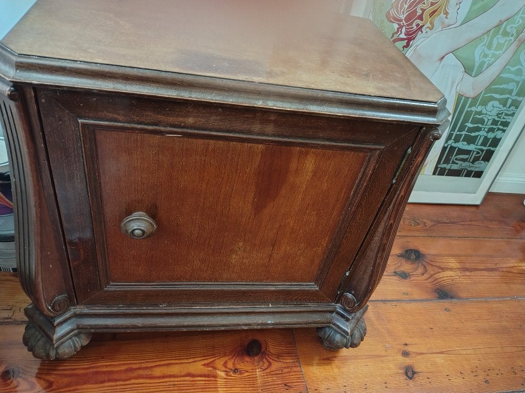 table de chevet, Enlèvement, Utilisé