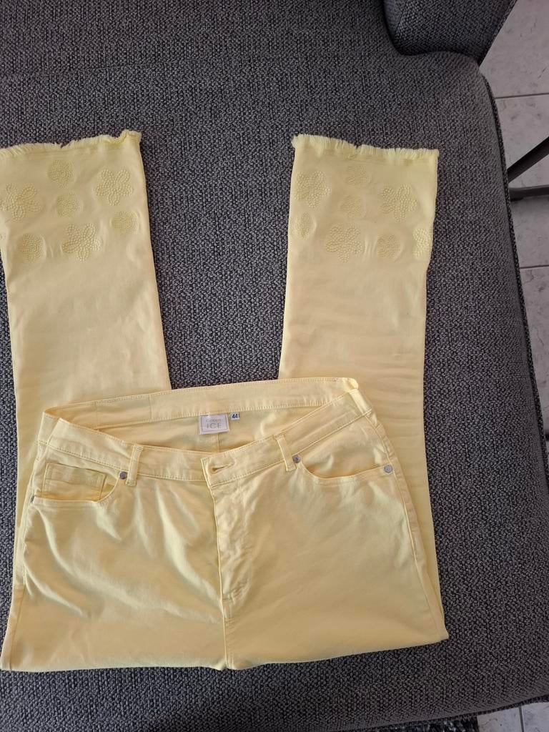 Gele zomerbroek,maat 44, Kleding | Dames, Zwangerschapskleding, Ophalen of Verzenden, Maat 42/44 (L)