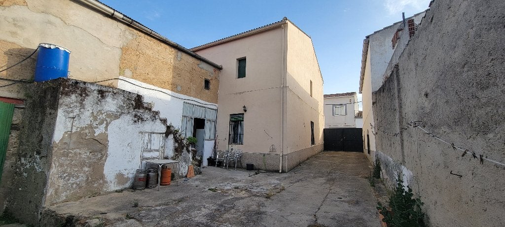 Maison de ville avec grange/Espagne/Estrémadure/ 80.000€, Immo, Étranger, Village, Maison d'habitation, 3 pièces, Espagne