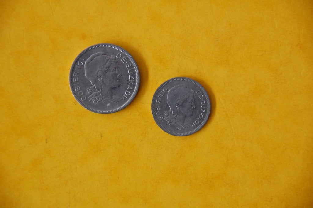 Republic EUZKADI  1 en 2 Pesetas 1937 in zeer mooi staat, Verzenden, Setje