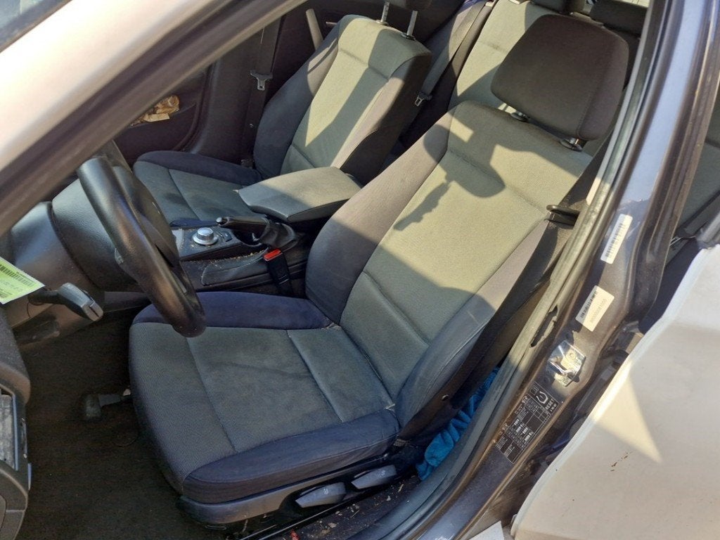 STOEL LINKS VOOR BMW 1 serie (E87 / 87N) (01-2003/12-2012), Gebruikt, BMW, Petuelring 130
80809  München, DE, Bayerische Motoren Werke AG