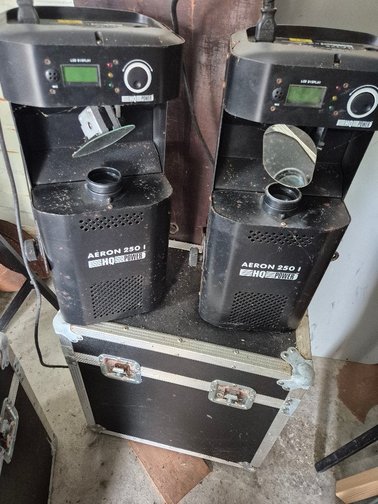 4 x HQ power Aeron 250 + 2 case, Muziek en Instrumenten, Licht en Laser, Gebruikt, Stroboscoopeffect, Ophalen