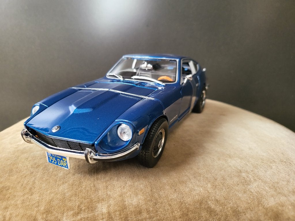 Datsun 240Z 1971 Maisto 1/18e nieuw, in doos., Maisto, Auto, Nieuw, Ophalen of Verzenden