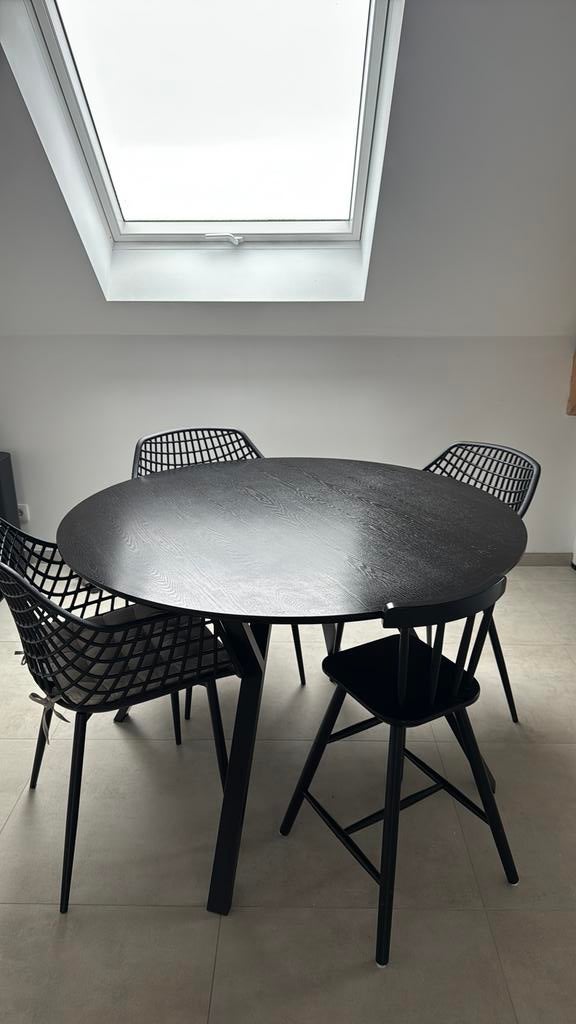 Ronde zwarte tafel, Huis en Inrichting, Ophalen, Gebruikt, Rond, Vier personen