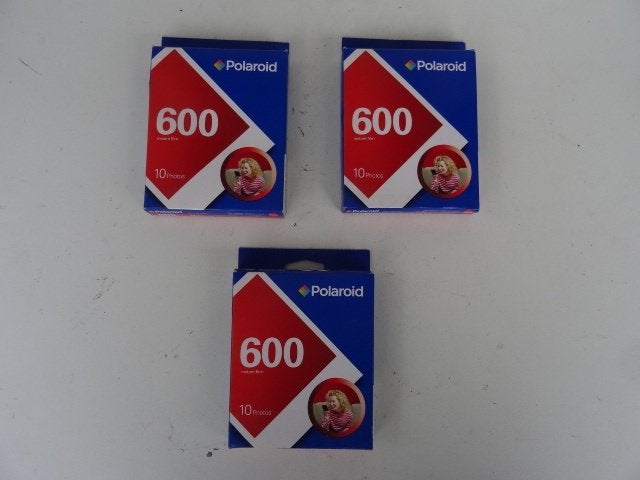 3 boites films POLAROID 600 –date périmé mais bien conservés, Enlèvement ou Envoi, Polaroid, Polaroid