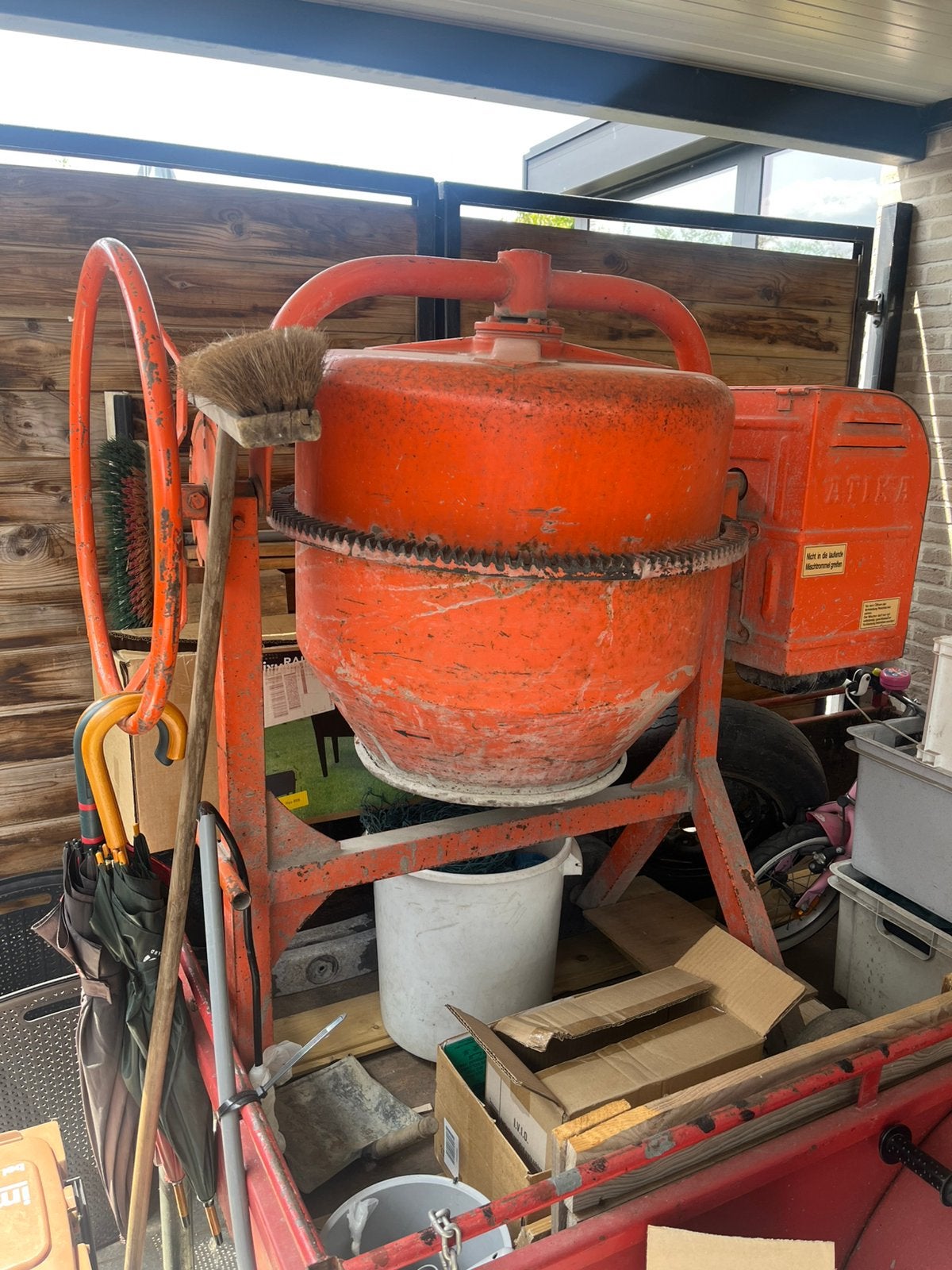 Betonmolen in zeer goede staat ! 140L, Bricolage & Construction, Bétonnières, Enlèvement, Utilisé