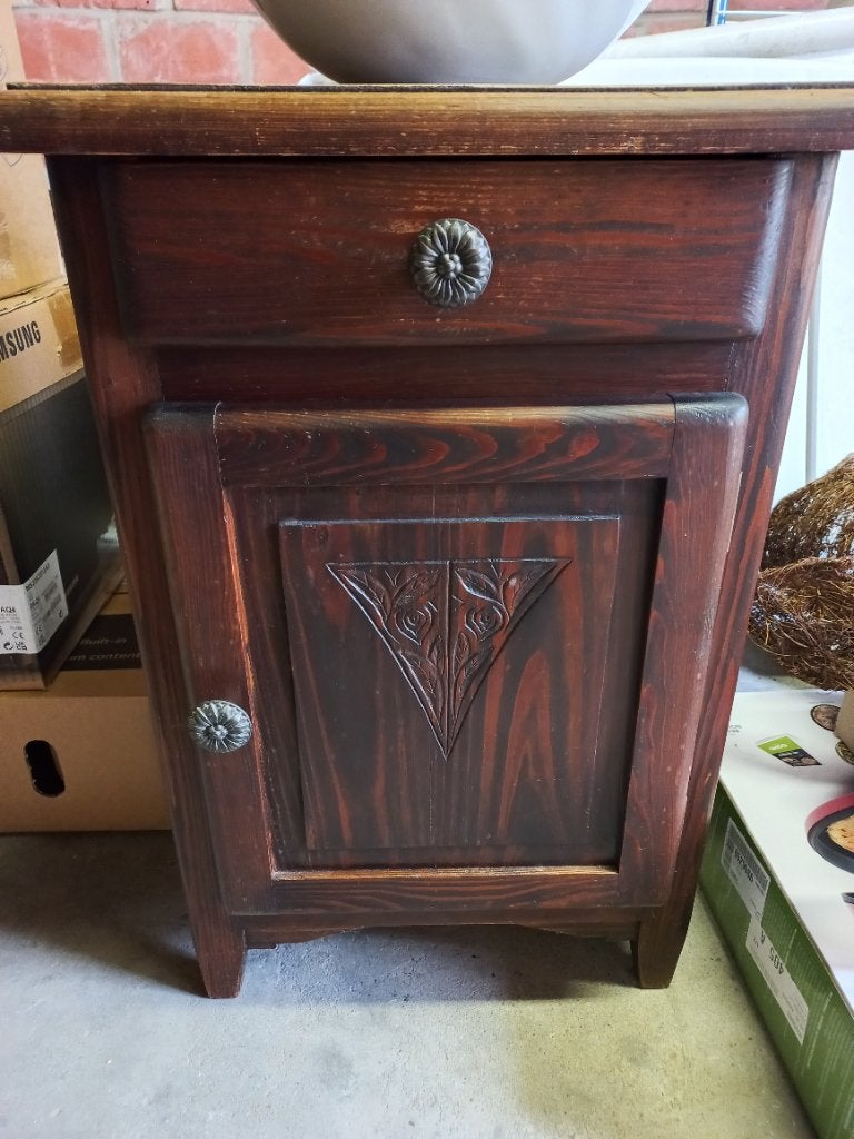 Houten kastje, Ophalen