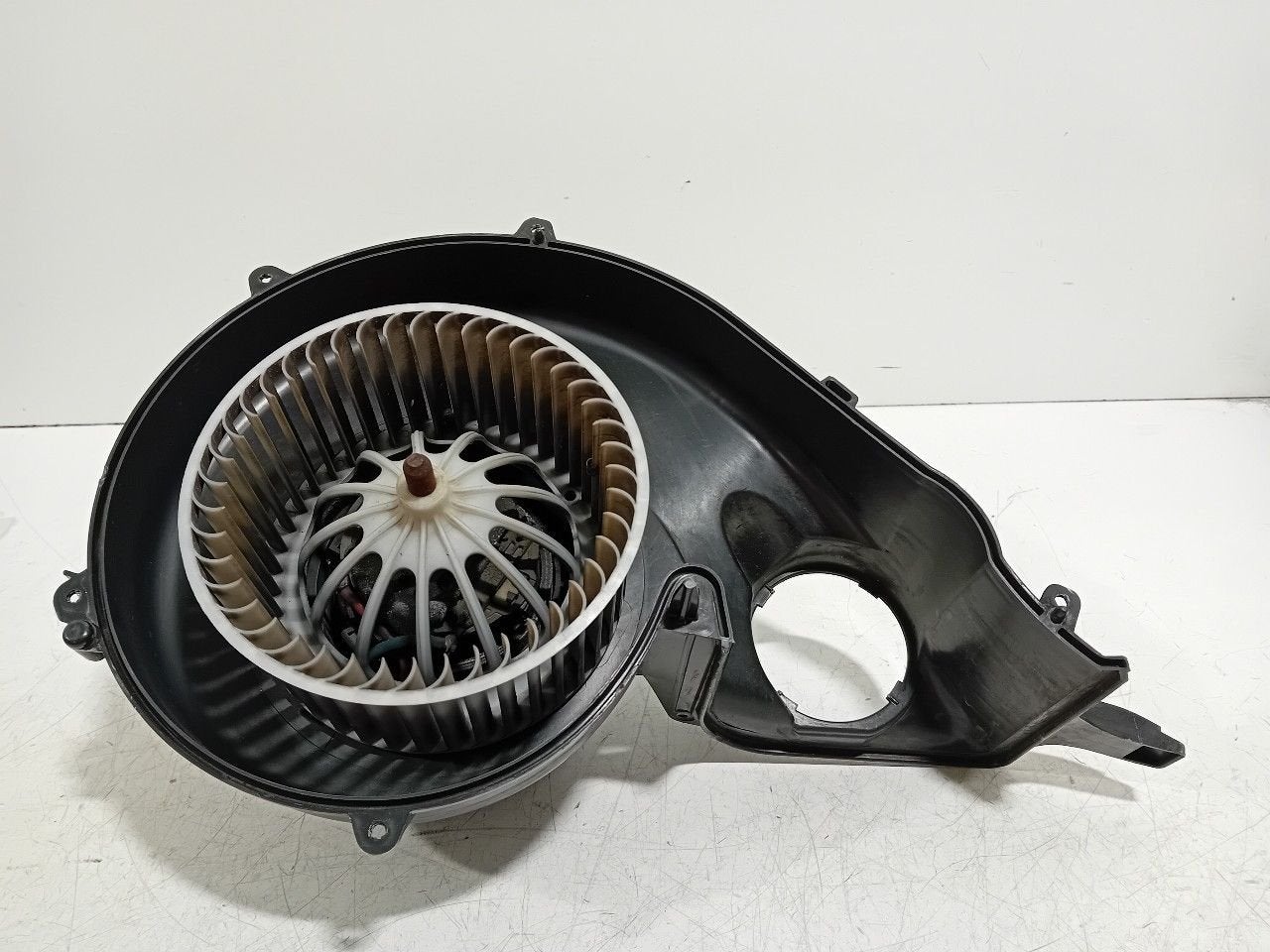 Kachel ventilator motor Volvo V60, Onderdelen@venauto.nl, Van der Ven Autorecycling B.V., Ettenseweg 76, 4706 PB Roosendaal, The Netherlands