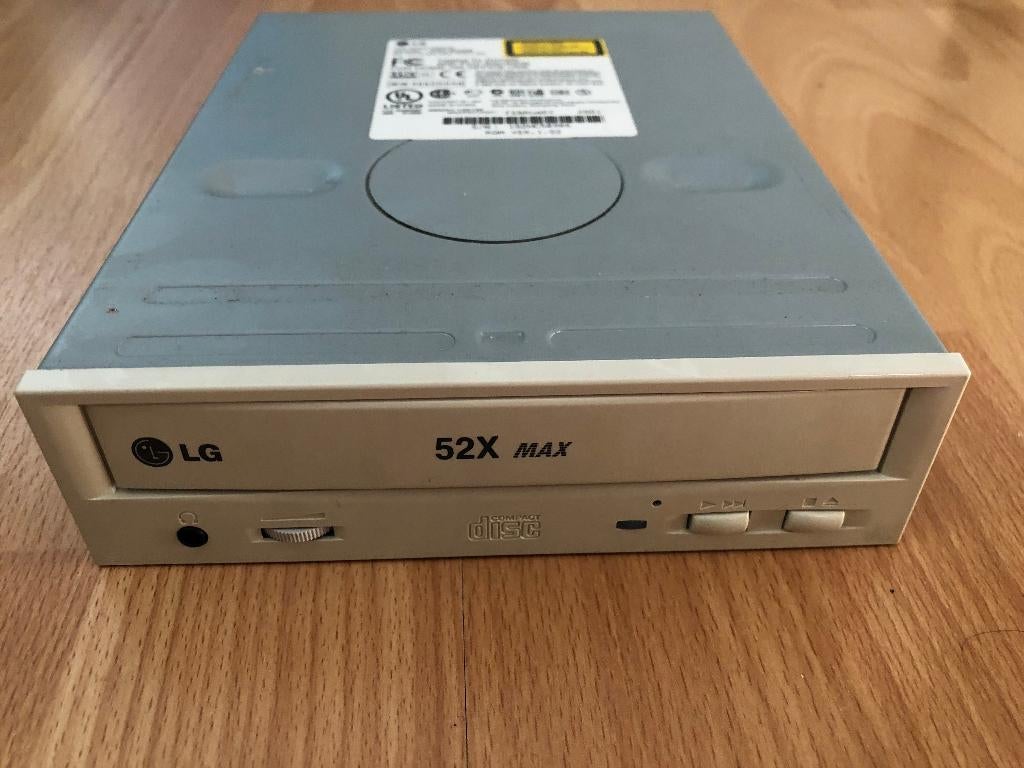 LG CDRom Model CRD-8522B (52-speed IDE), Computers en Software, Optische drives, Ophalen, Gebruikt, Intern, Cd