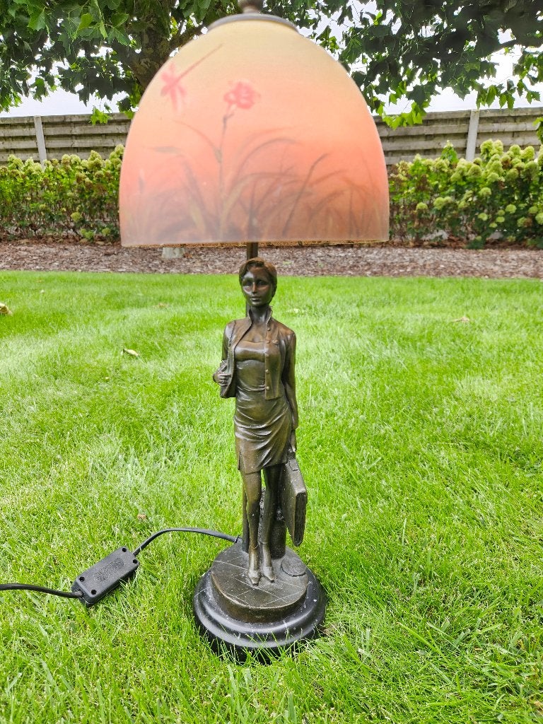 Bronzen dame met tas, als lamp met libellen prachtige brons!, Enlèvement, Bronze