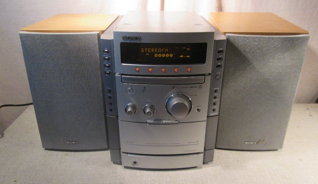 Prima Kleine Stereoset van Sony met boxen, Audio, Tv en Foto, Stereoketens, Ophalen of Verzenden, Zo goed als nieuw, Tuner of Radio