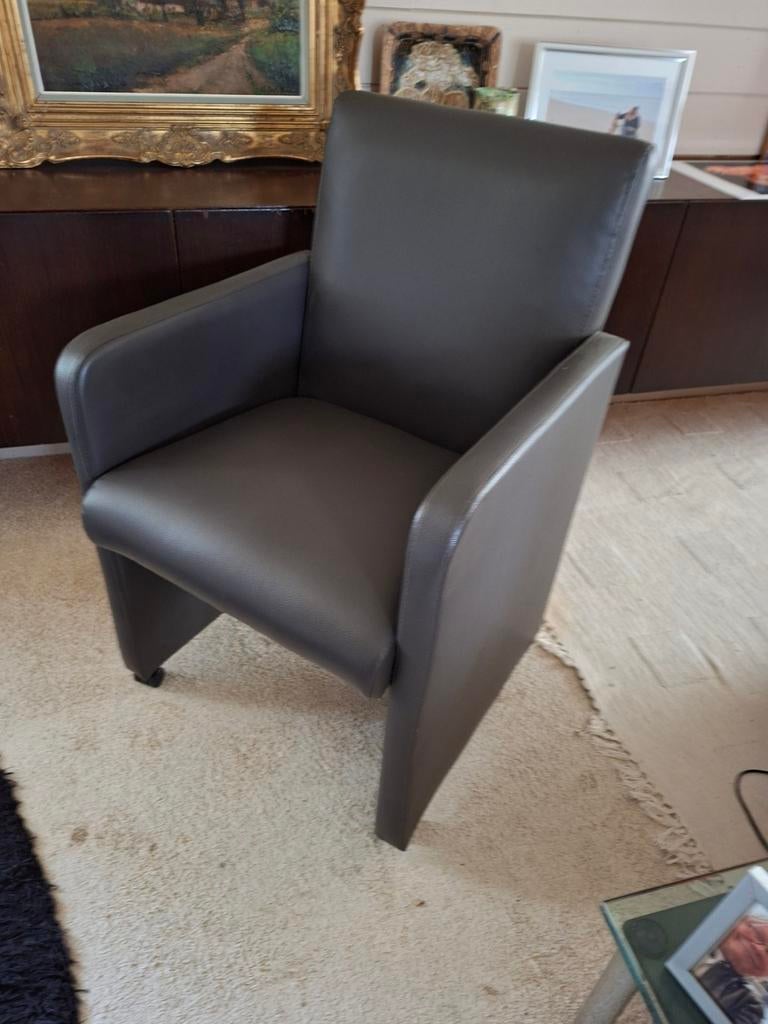 Chaise de bureau ou chaise sur roulettes, Enlèvement, Brun
