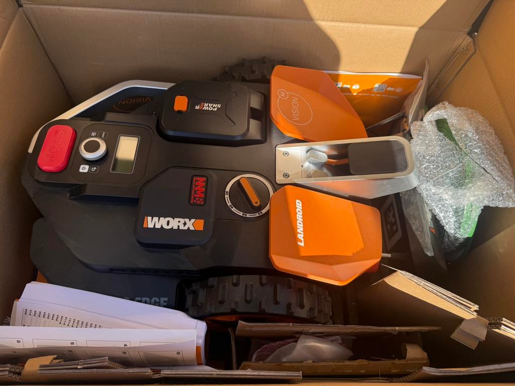 WORX LANDROID VISION 600M2 NEUVE, Ophalen, Zo goed als nieuw, 20 tot 25 cm, Bestuurbaar via app