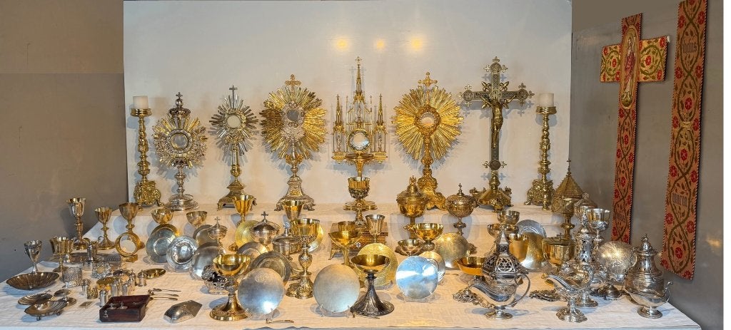 religieus zilver: kelken, monstransen, ciborie's, Antiquités & Art, Antiquités | Objets religieux, Enlèvement