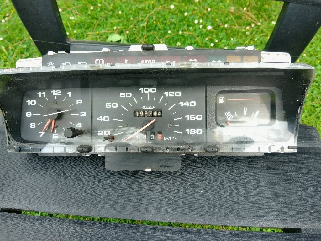 PEUGEOT 205: snelheidsmeter en kijk wie er gaat: JAEGER, Auto-onderdelen, Dashboard en Schakelaars, Peugeot, Gebruikt, Ophalen of Verzenden