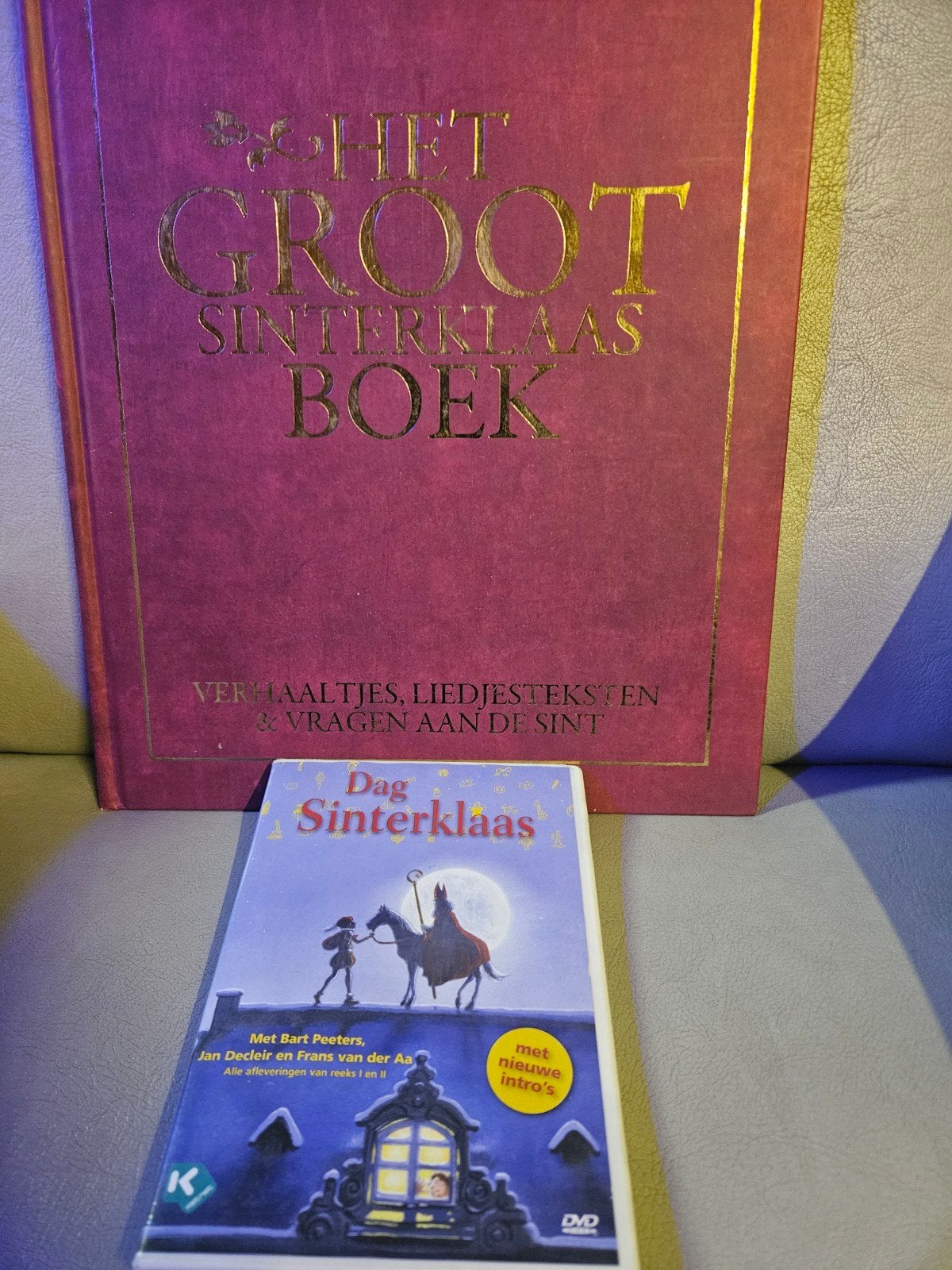 dag sinterklaas dvd en boek, Enlèvement
