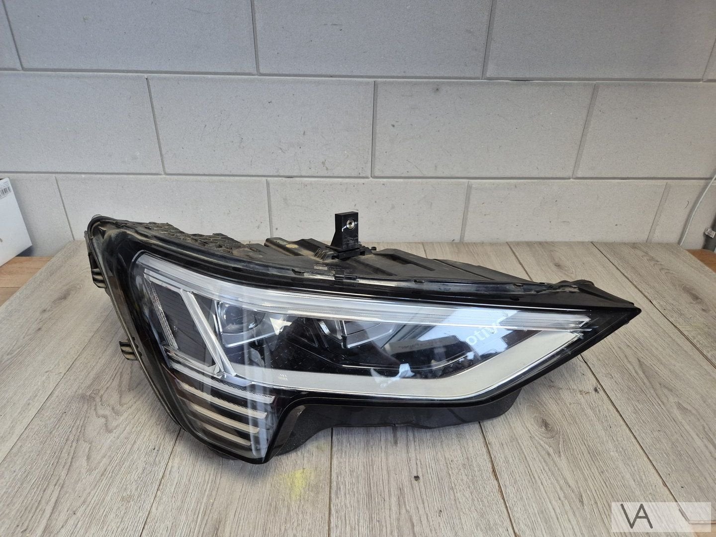 Audi E-tron Etron 2018 - 2024 koplamp rechts 4ke941040 LED, Gebruikt, -, -, -
