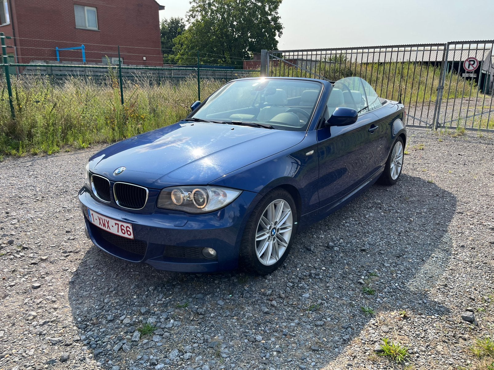 BMW 120i Cabrio 2.0L Topstaat, Autos, BMW, Particulier, ABS, Airbags, Air conditionné, Alarme, Apple Carplay, Bluetooth, Ordinateur de bord