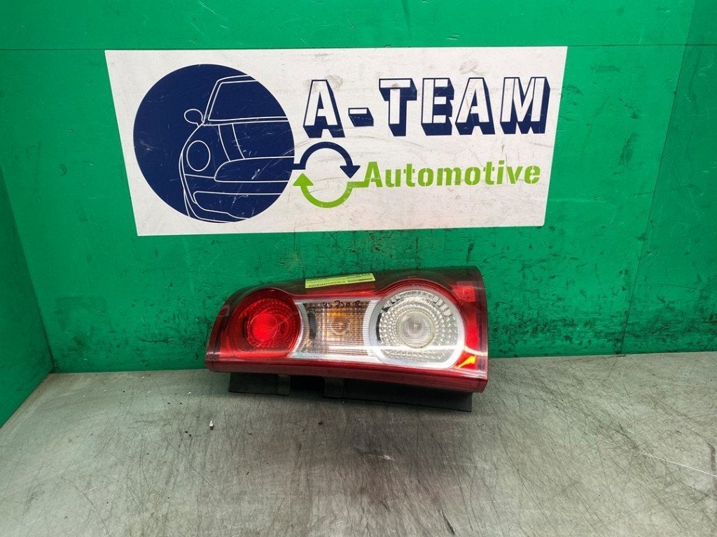 FEU ARRIÈRE DROIT Dacia Logan MCV I (KS) (|8200864610|), Autos : Pièces & Accessoires, Dacia, Renault Deutschland AG, Utilisé