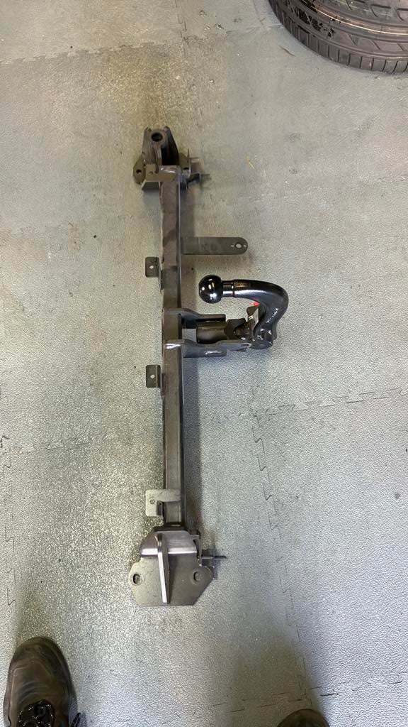 Afneembare trekhaak BMW 5-serie G30/G31 + 2-Serie F45, Ophalen, Gebruikt