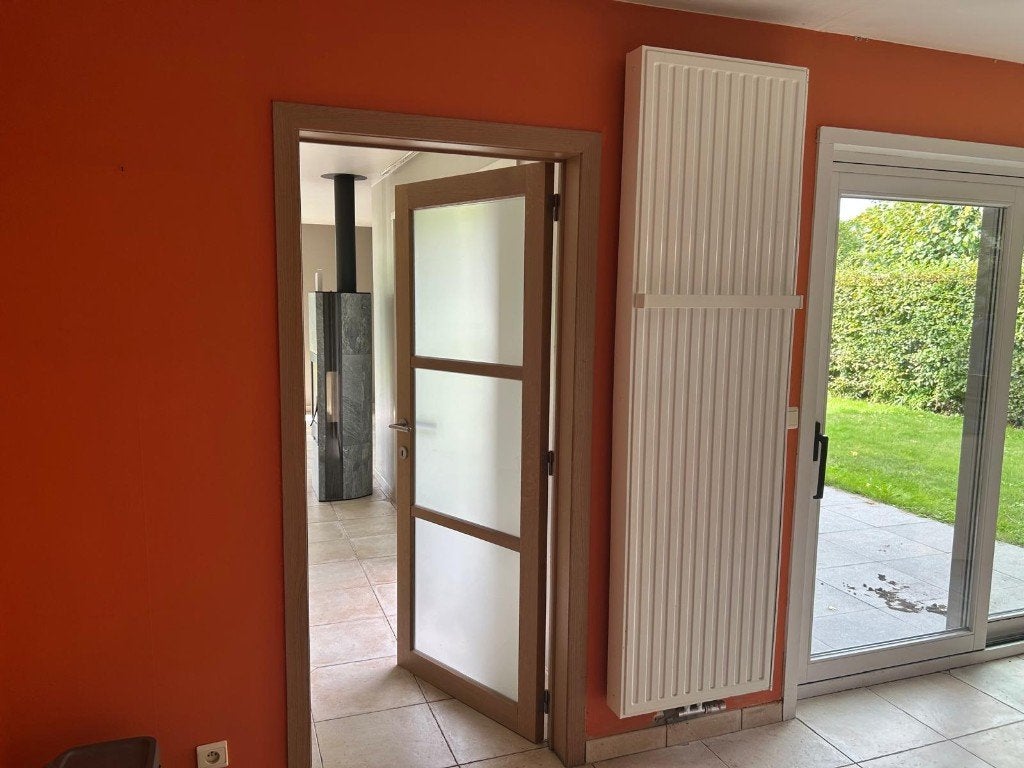 Witte verticale radiator – te koop wegens verbouwing, Doe-het-zelf en Bouw, Ophalen, Gebruikt, Radiator