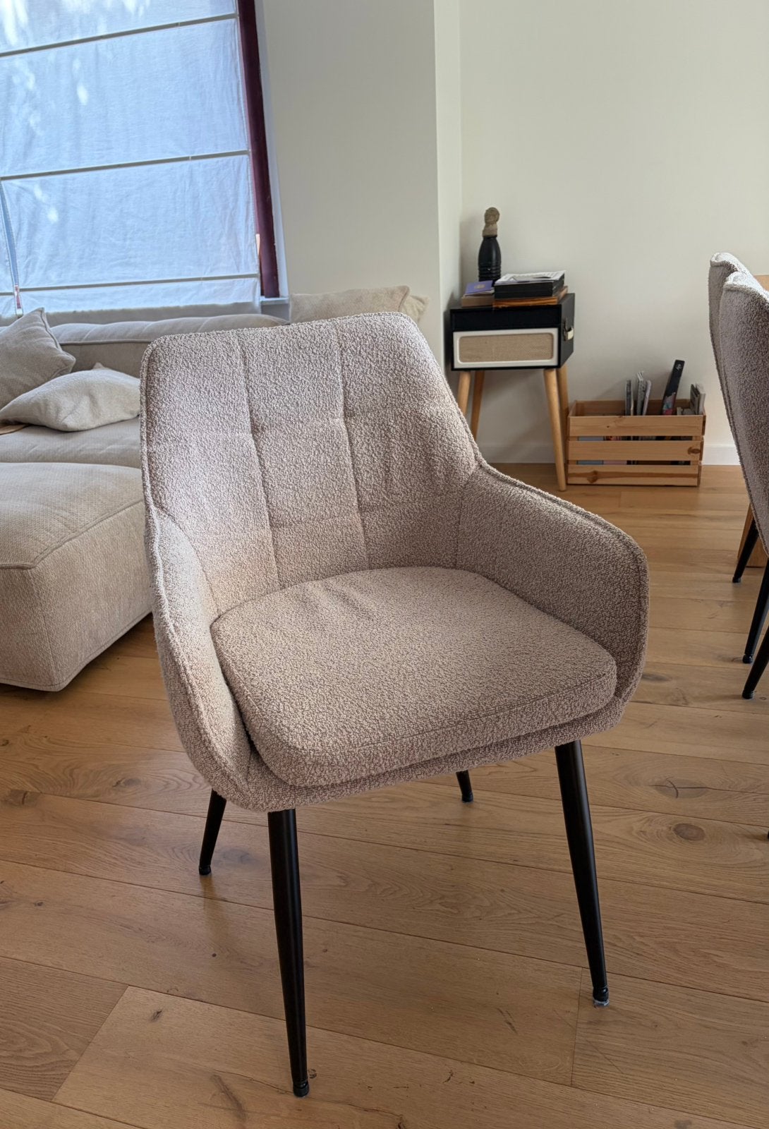 Set van 6 moderne eetkamerstoelen in teddy stof, Ophalen, Zo goed als nieuw, Stof