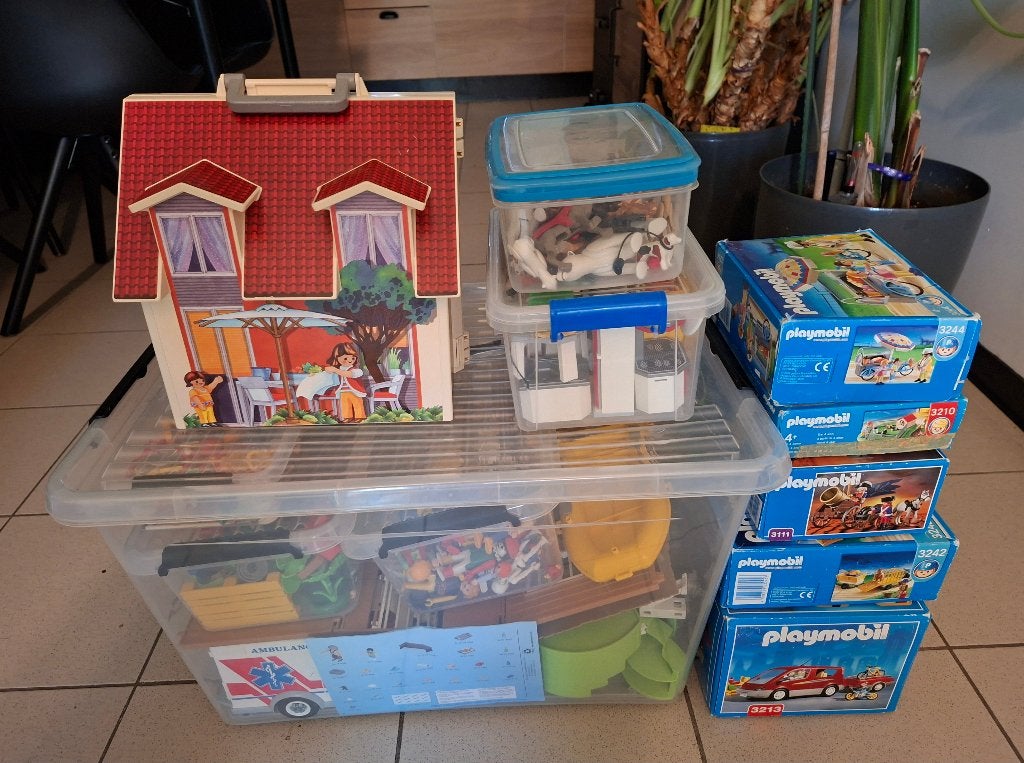 Joli terrain Playmobil, Enfants & Bébés, Jouets | Playmobil, Enlèvement, Utilisé, Pièces détachées, Figurines