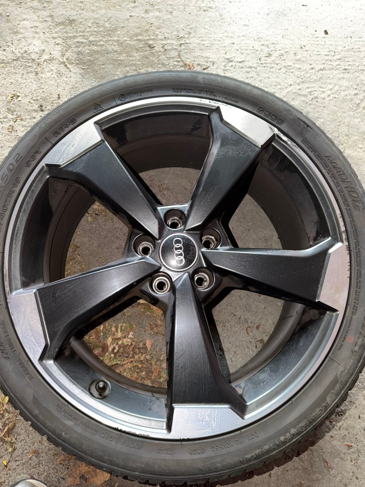 4 Velgen audi  235/40ZR19.    96Y ( 2 beschadigde ), Auto-onderdelen, Banden en Velgen, Ophalen, Velg(en)