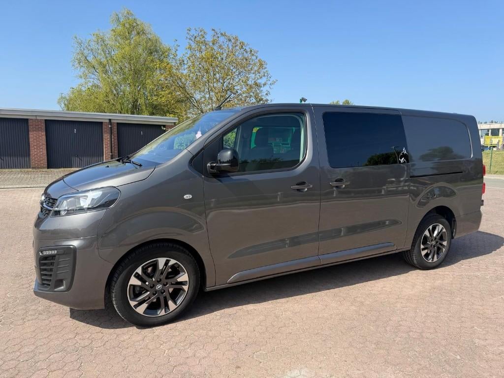 Opel vivaro 7/2022 dubbel cab.2.0 D 180 pk autom. 79900 km, Stof, 4 cilinders, 2800 kg, 5 deurs