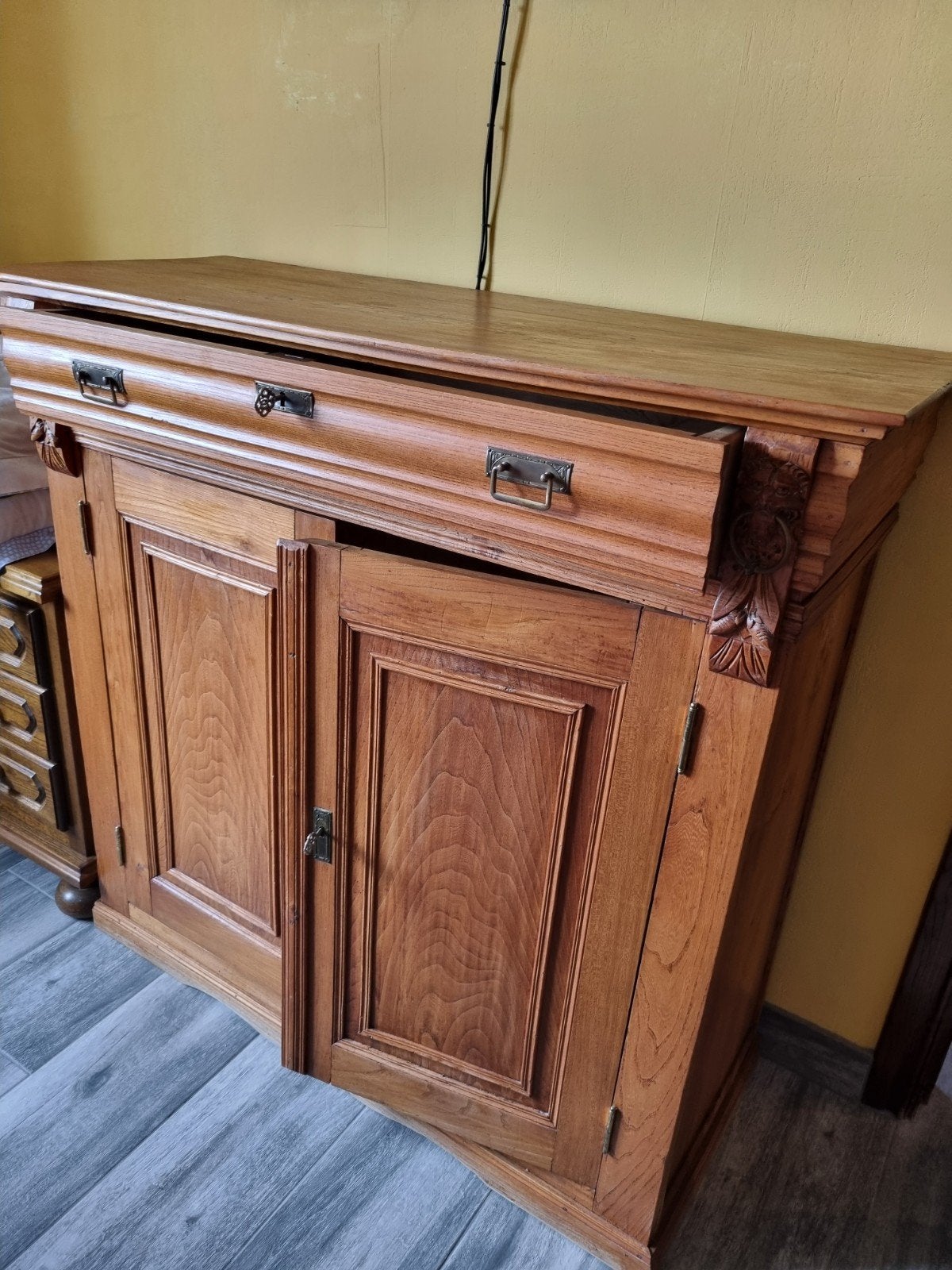 antiek kast, 100 tot 150 cm, Eikenhout, Zo goed als nieuw, Met lade(s)