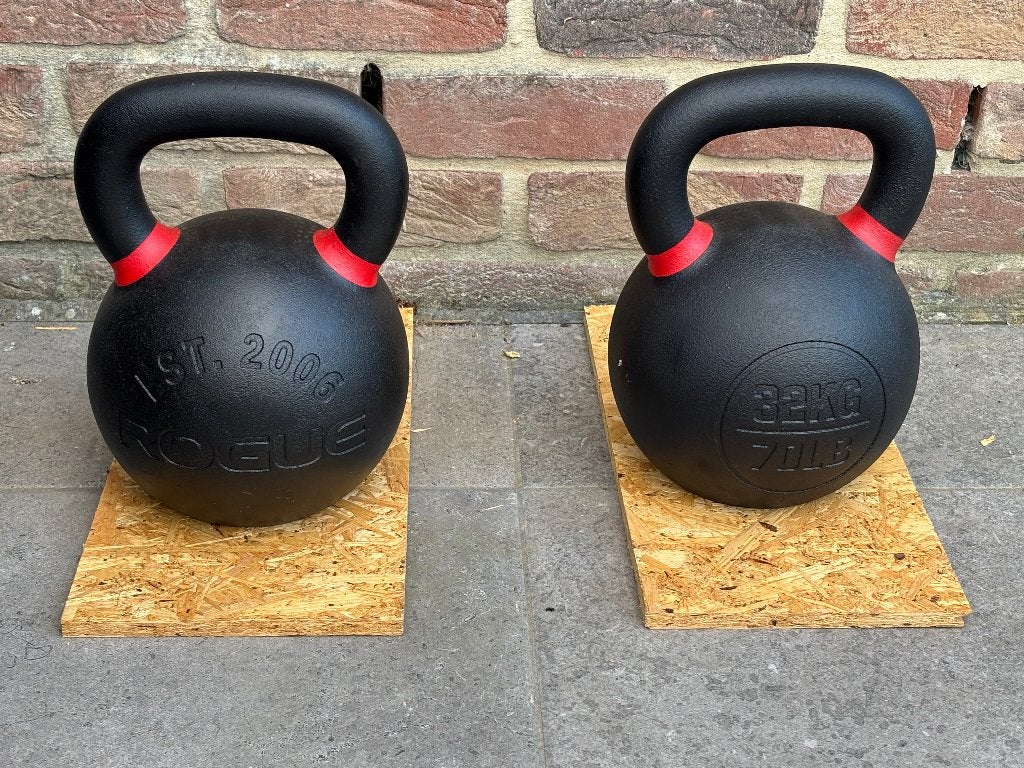 Rogue kettlebell x2 van 32 kg, Sport en Fitness, Fitnessmaterialen, Ophalen, Nieuw, Armen, Kettlebell