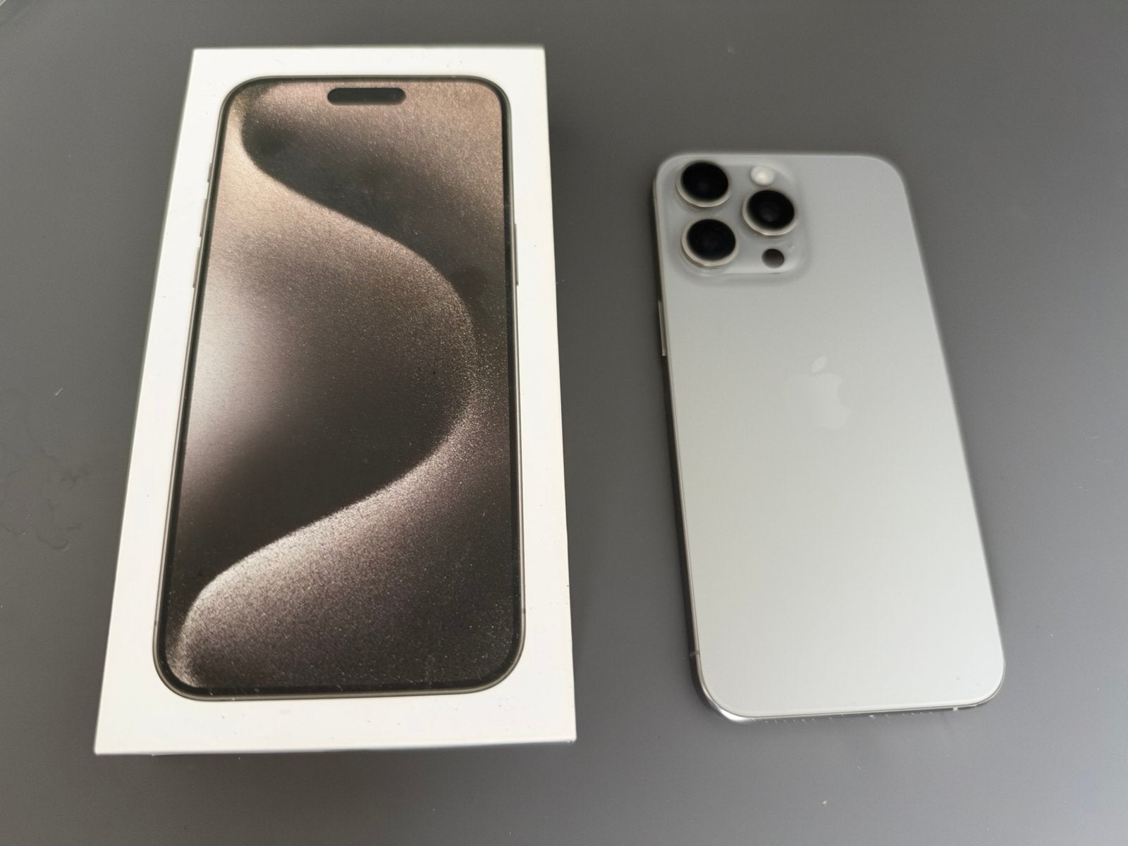 Iphone 15 Pro Max 256GB - Titanium - Goede Staat!, 256 GB, IPhone 15 Pro Max, Ophalen of Verzenden, Zo goed als nieuw