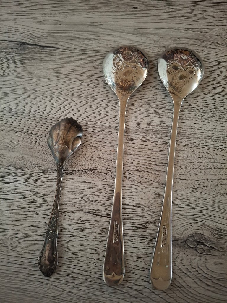 Verzilverde lepels, Ophalen