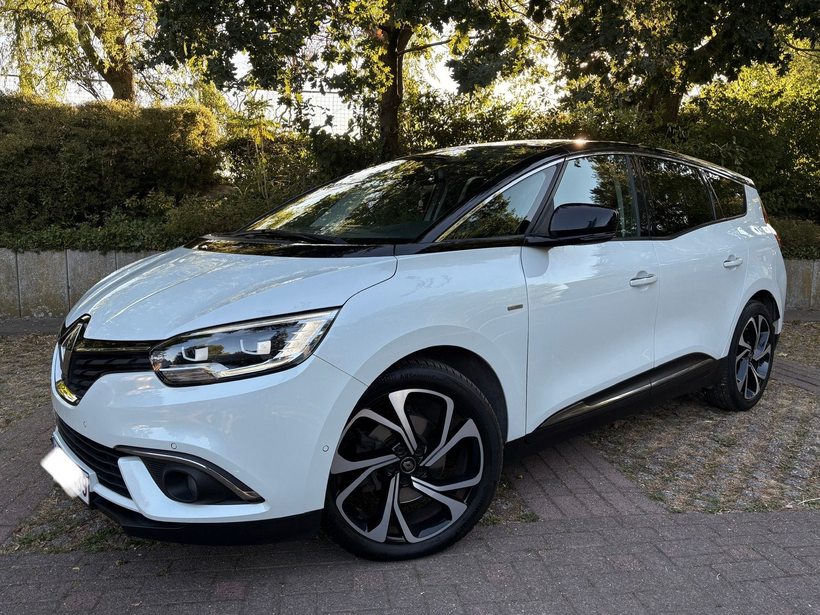Renault Grandscenic 1.3tce Aut.7pl, Auto's, Dealer onderhouden, Monovolume, 4 cilinders, Leder en Stof