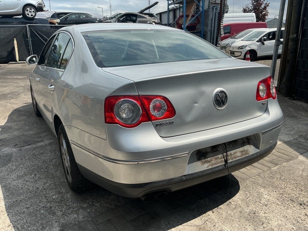 ETRIER DE FREIN ARRIÈRE GAUCHE Volkswagen Passat CC (357), Volkswagen, Volkswagen AG, Utilisé, Kundenbetreuung@volkswagen.de