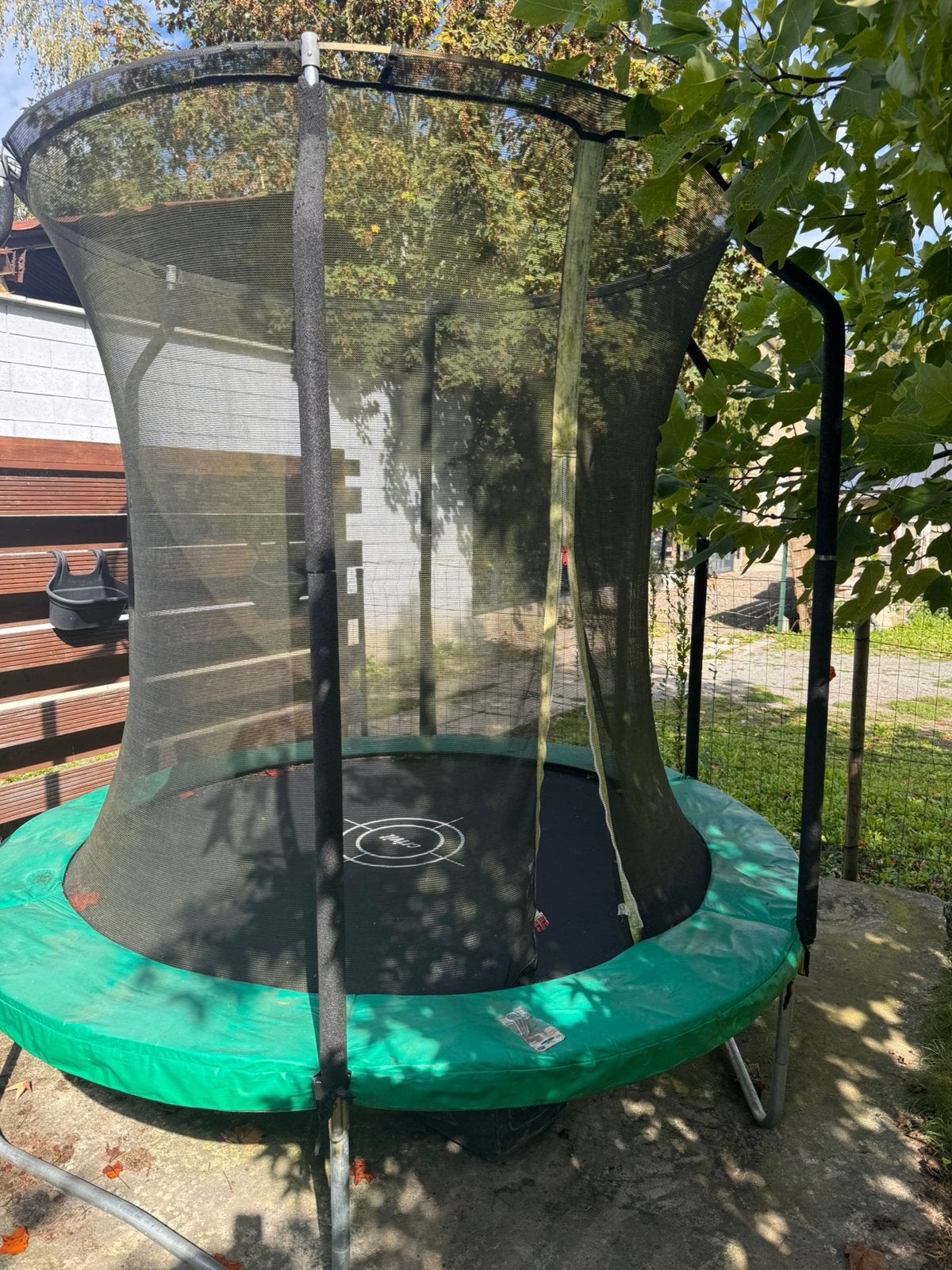 Trampoline jeux enfant exterieur, Enfants & Bébés, Enlèvement, Comme neuf