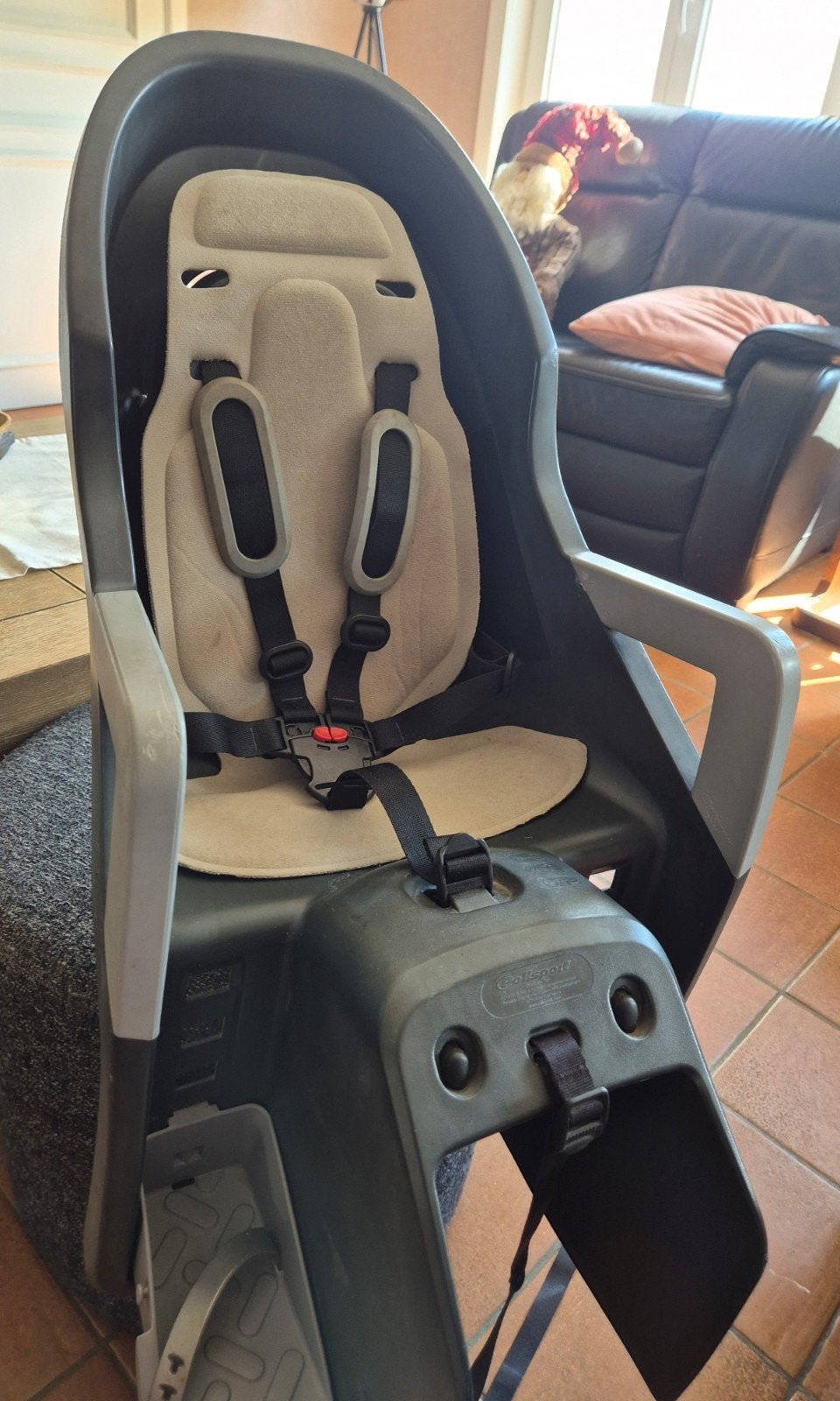 Polisport Guppy Maxi Fietsstoeltje Achter (ook voor E-bike), Ophalen, Achterzitje, Voetsteuntjes, 9 t/m 18 kg