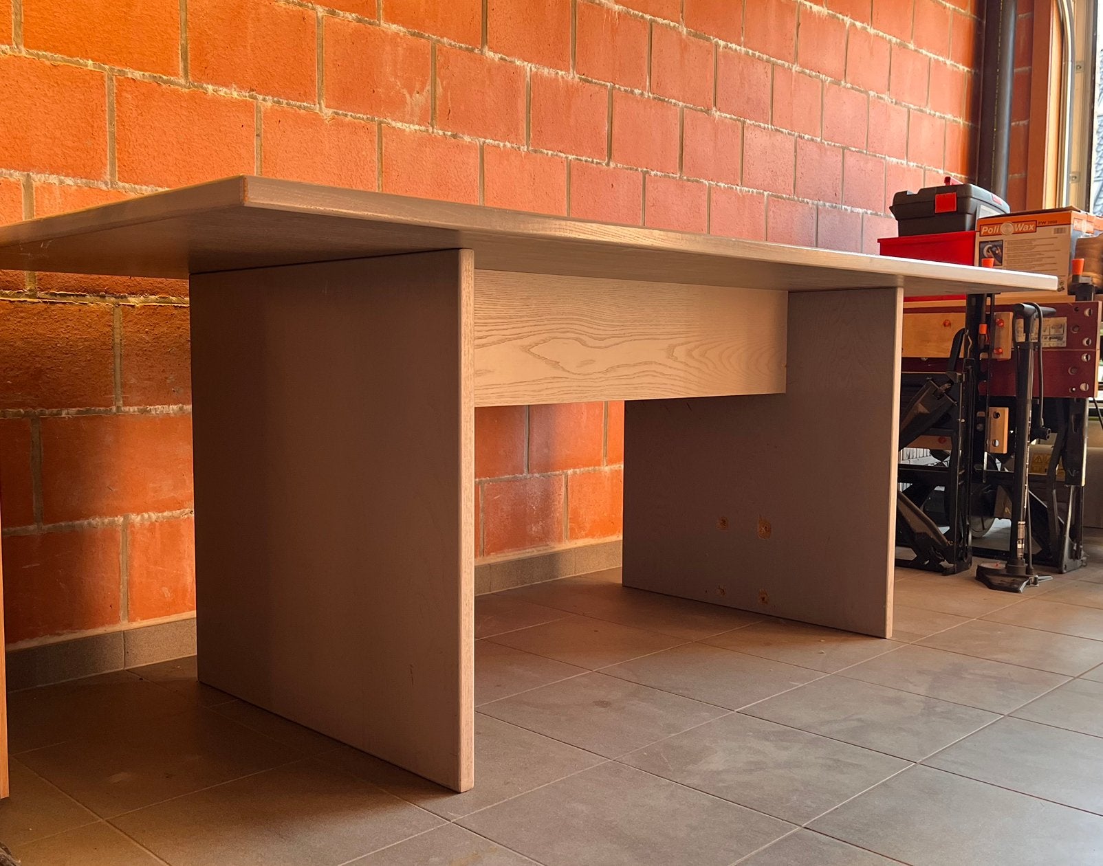 Stevige vergader-/werktafel, Ophalen, Gebruikt, 200 cm of meer, 50 tot 100 cm