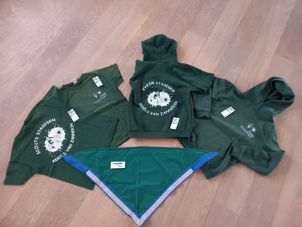 Tshirt + 2 truien 9-11 jaar Scouts Stasegem Kerels Van Z., Verzamelen, Scouting, Ophalen of Verzenden, Zo goed als nieuw, Kleding