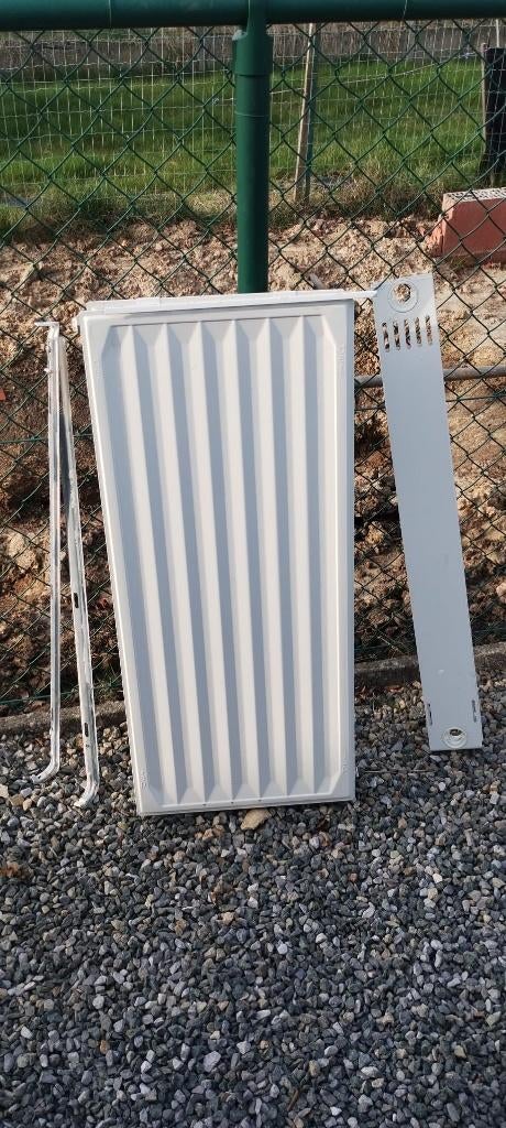 Radiator DEF, Doe-het-zelf en Bouw, Verwarming en Radiatoren, Ophalen, Gebruikt, Radiator, Minder dan 60 cm