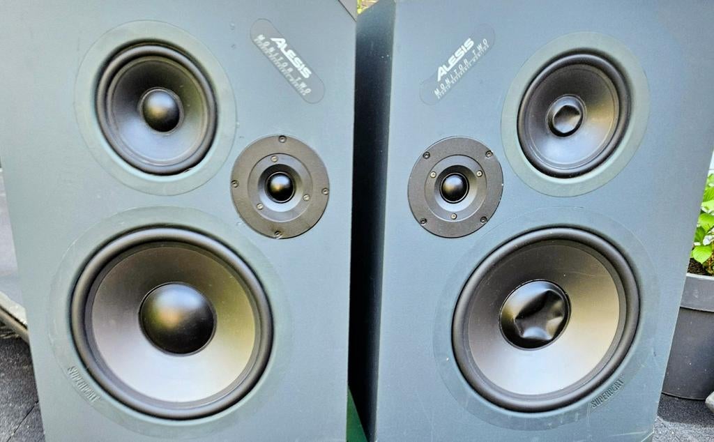 Alesis monitor two, Ophalen