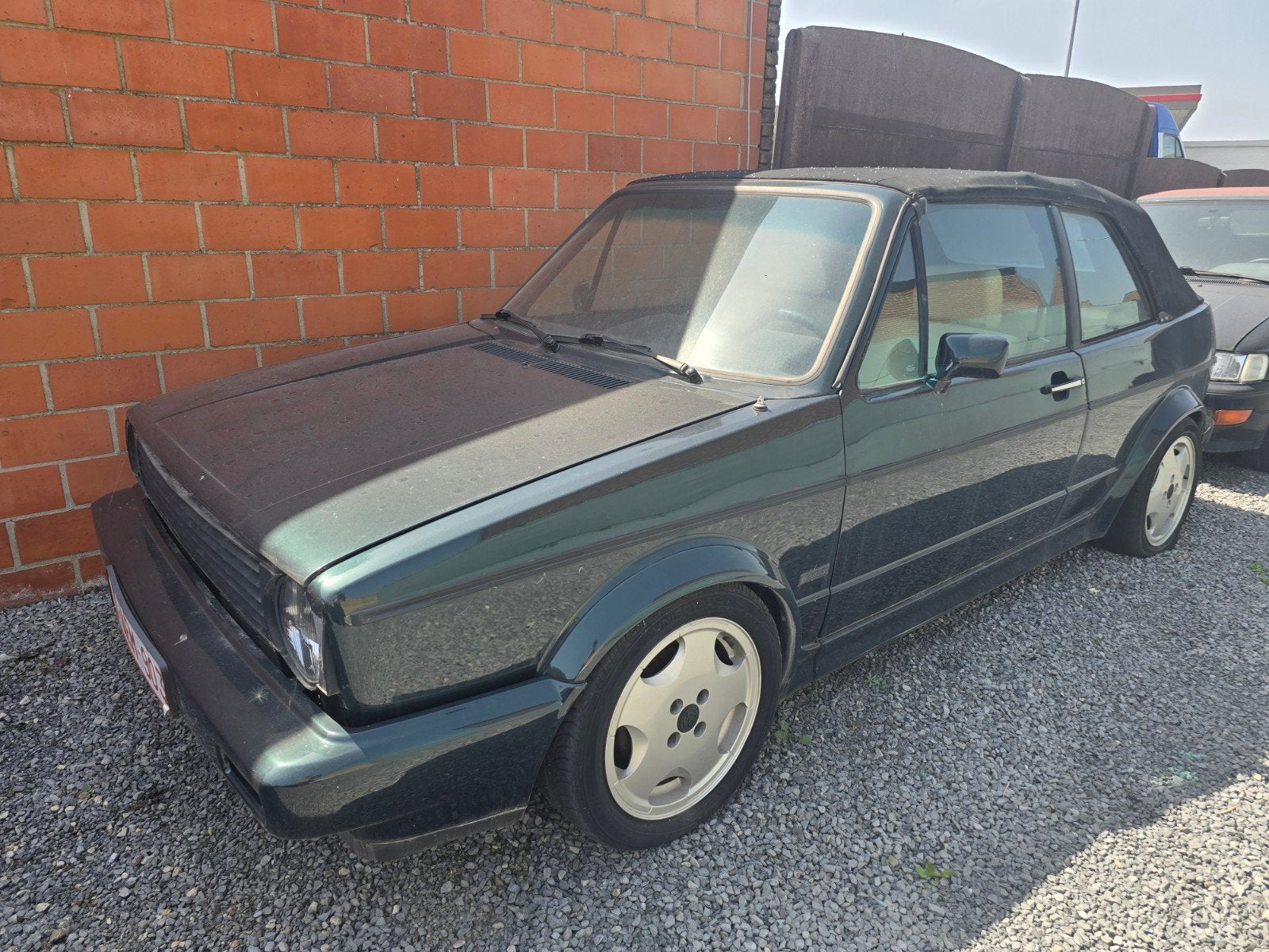 2 oldtimers Ford Escort VW Golf, foto 2