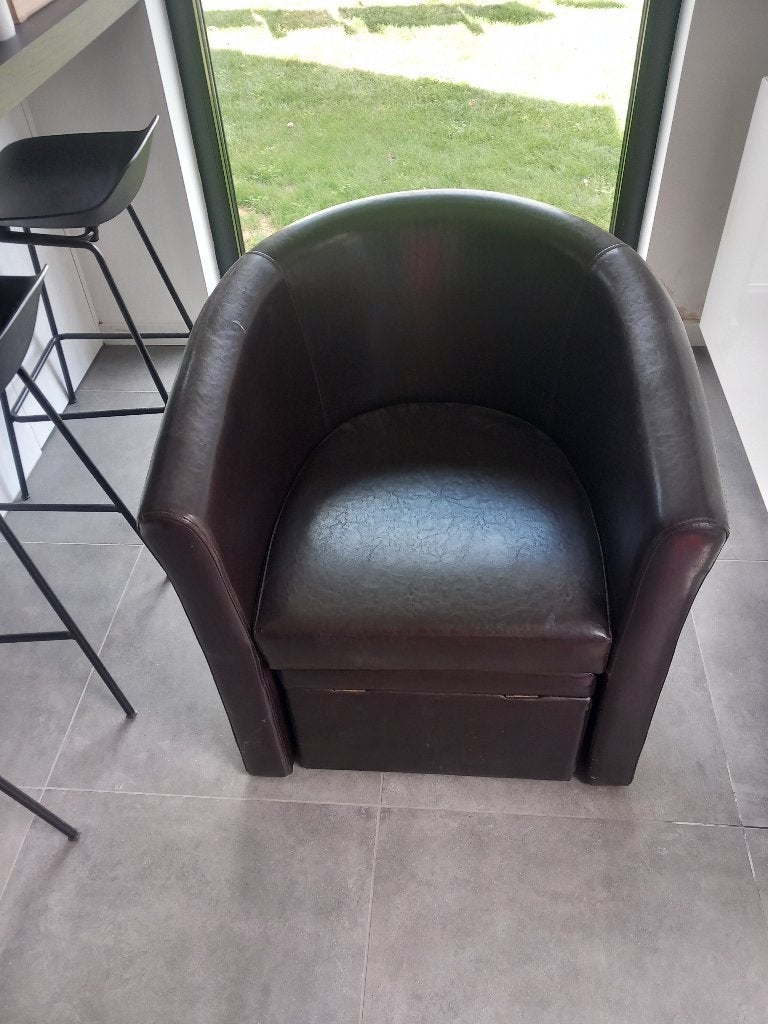 Zetel eenzit met poef, Ophalen, Gebruikt