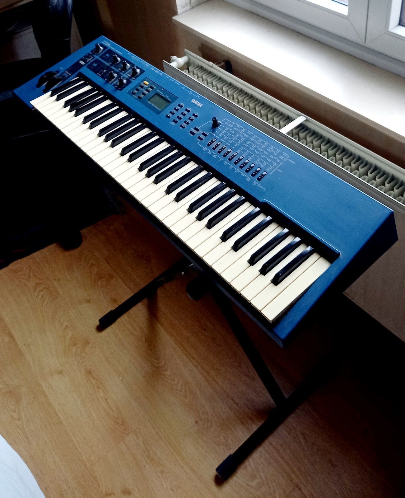 Yamaha CS1X – Synthétiseur vintage 61 touches + pied, Musique & Instruments, Synthétiseurs, 61 touches, Yamaha, Enlèvement, Utilisé